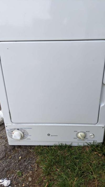 General Electric Washer and Dryer - Thumbnail 3