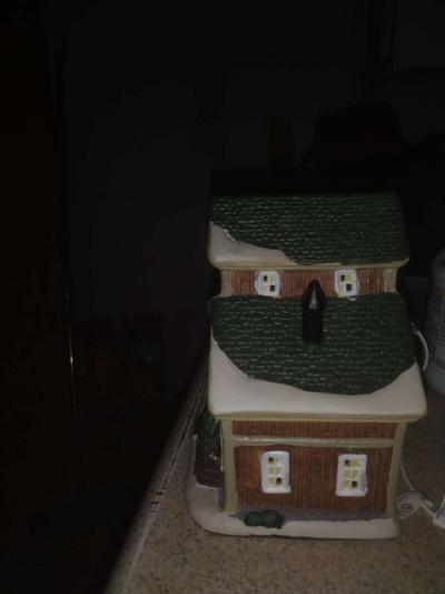 farm house Christmas village - Thumbnail 2