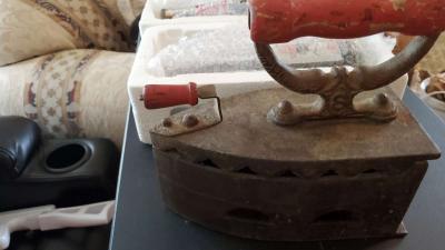 Pioneer Antiuqe Iron - Thumbnail 5