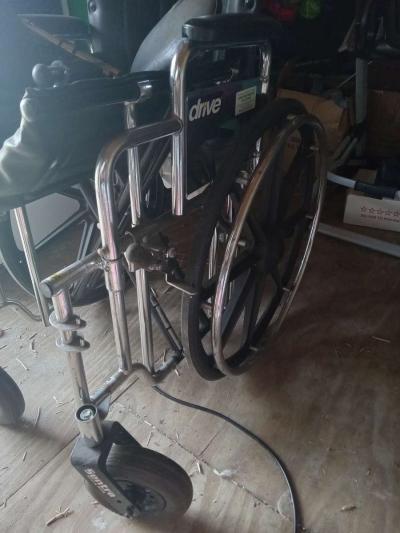 wheelchair - Thumbnail 2