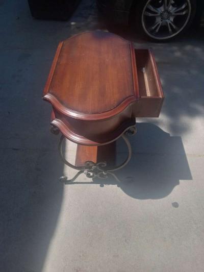 small end table - Thumbnail 4