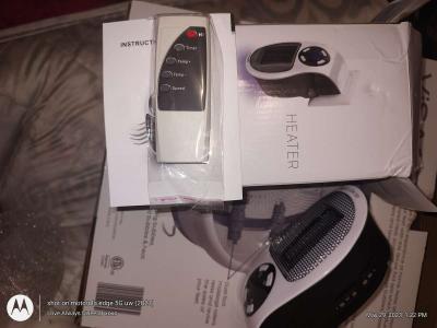 4 brand new portable plug in new heaters still in box - Thumbnail 2