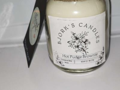 Handmade 16 oz mason jar candle - Thumbnail 2