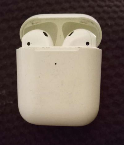 apple AirPods 1st generation - Thumbnail 2