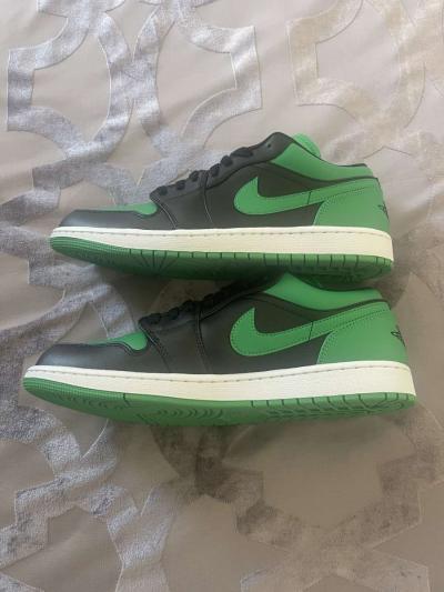 Air Jordan  1 Low - Thumbnail 3