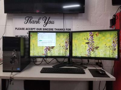 Dell Dual screen Desktop Computers - Thumbnail 3