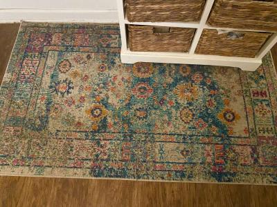 Beautiful ornate area rugs - Thumbnail 2