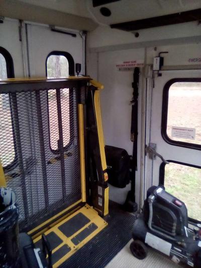 Ford E450 - Thumbnail 4