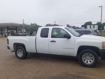 Chevy Silverado - Thumbnail 4