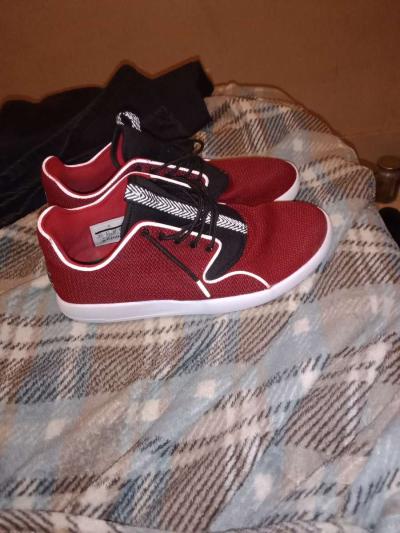 Jordans eclipse size 9 half - Thumbnail 3