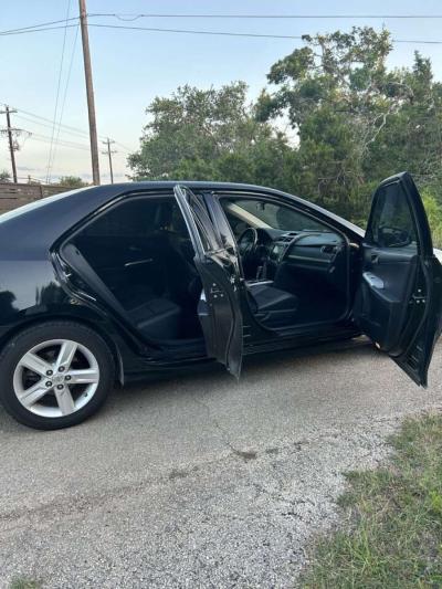 2013 Toyota Camry Luxury Edition - Thumbnail 2