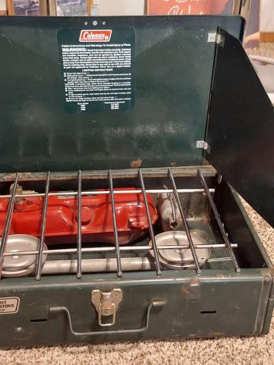 vintage Coleman 2 burner capstone 425f - Thumbnail 2
