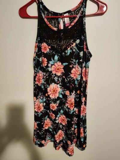 10 dresses - Thumbnail 3