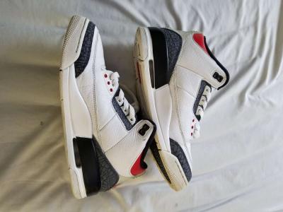 Air Jordan Retro 3s - Thumbnail 3
