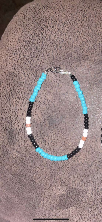 Necklaces and bracelets - Thumbnail 4