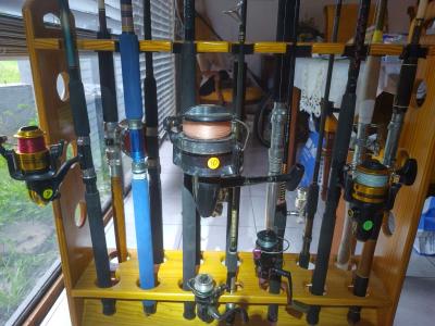 fishing rods and reels - Thumbnail 4