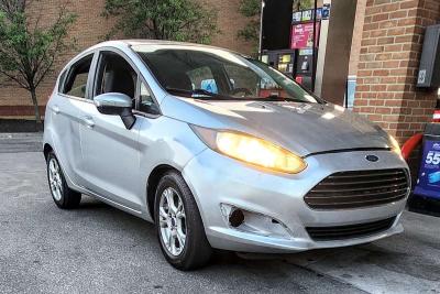 2016 Ford fiesta - Thumbnail 3
