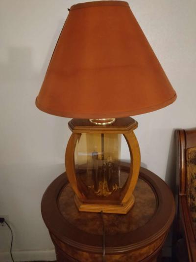 2 like new lamps - Thumbnail 2