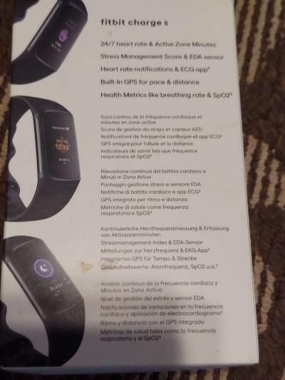 fit bit charge 5 NEW - Thumbnail 3