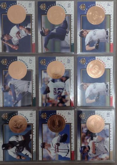 Lot of 45 raw baseball cards - Thumbnail 5