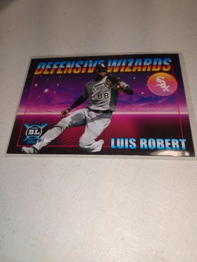 2021 Topps Big League Luis Robert defensive wizard - Thumbnail 2