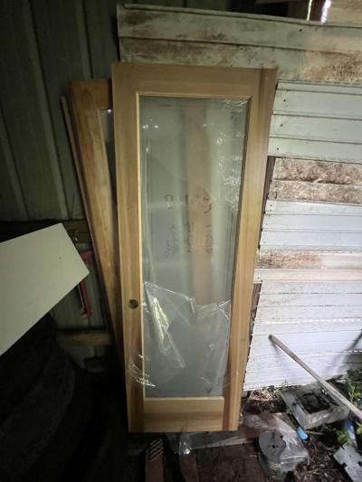 engraved glass pine really nice pantry doors - Thumbnail 2