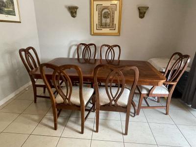 Dinning Room Table - Thumbnail 2