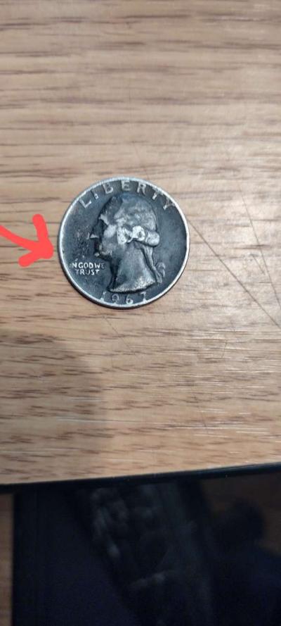RARE 1967 no mint Quarter with errors and die - Thumbnail 4
