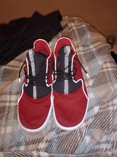 Jordans eclipse size 9 half - Thumbnail 4