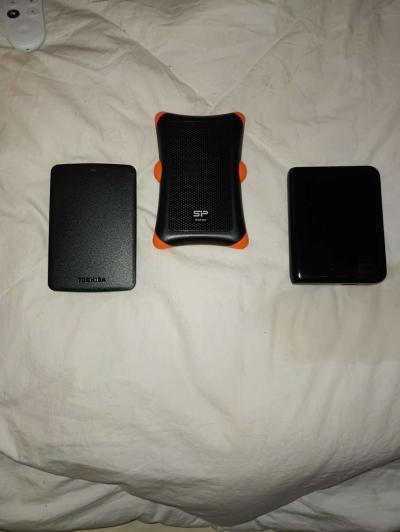 Toshiba satellite laptop 3 one TB external hard drives - Thumbnail 3