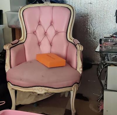 LOUIS XV ARMCHAIR - Tacoma, Washington