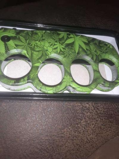 Brand New Cannabis Knuckle Knife