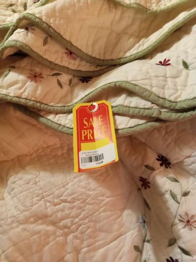 handmade Dolly parton quilts brandnew - Thumbnail 2