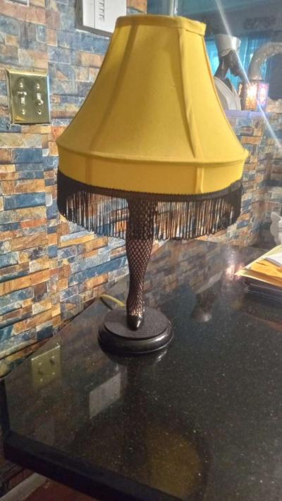 A Christmas Story classis Leg Lamp - Thumbnail 3