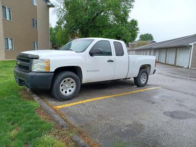 Chevy Silverado - Thumbnail 1