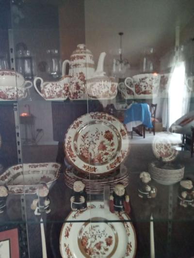100 year old Spode Indian Tree China and cabinet - Thumbnail 3