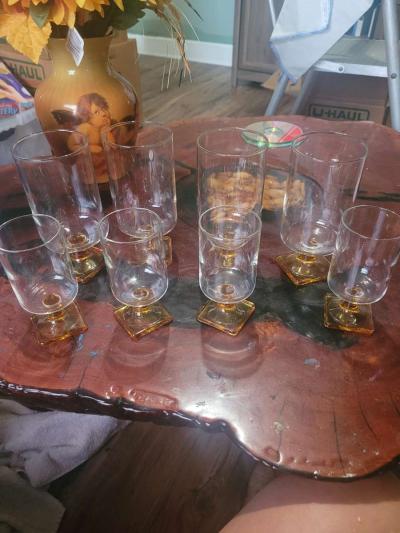 8 Vintage Nordic Glasses with Amber colored Square Bottoms - Thumbnail 3