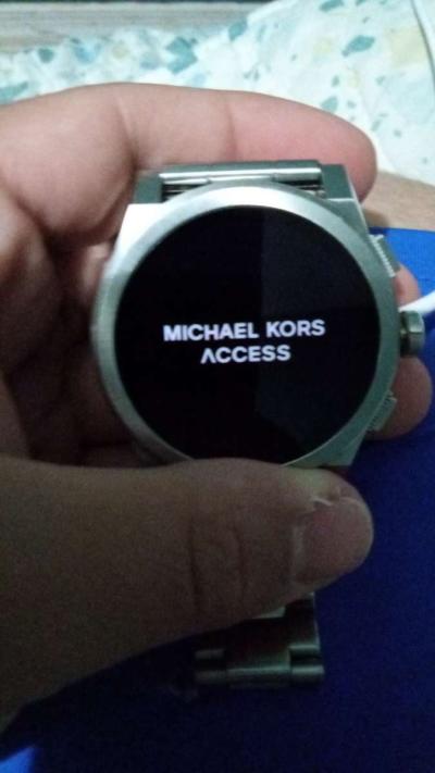 Marc Jacobs hybrid watch and Michael kors smart watch - Thumbnail 5