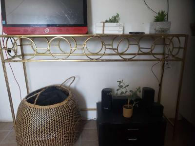 Gold entry table - Thumbnail 2