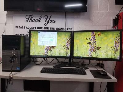 Dell Dual screen Desktop Computers - Thumbnail 2