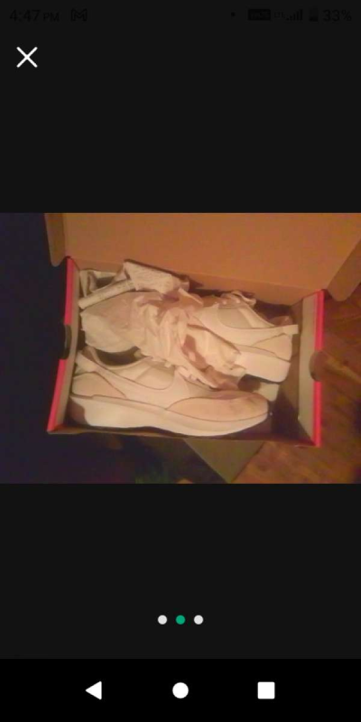 Womans Nike Sneakers - Thumbnail 2