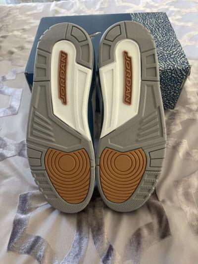Air Jordan 3 - Thumbnail 6