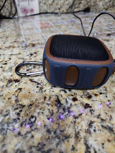 water proof portable speaker - Thumbnail 3