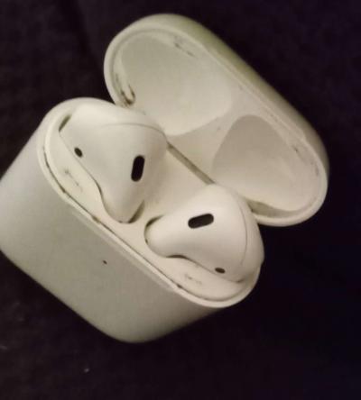 apple AirPods 1st generation - Thumbnail 3