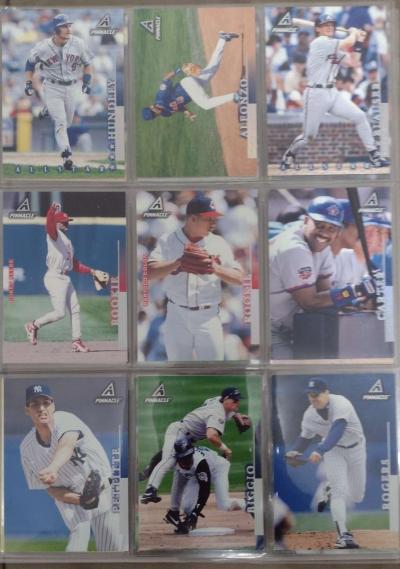 lot of 54 raw baseball cards - Thumbnail 2