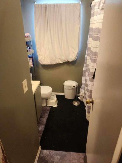 Mobile Home in Park 2bd 1 and a half bath as is - Thumbnail 4