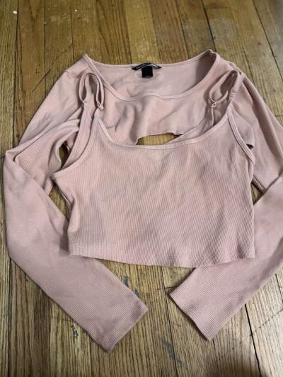 crop tops - Addieville, Illinois