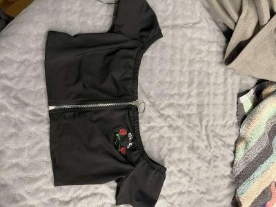 crop top - Thumbnail 3