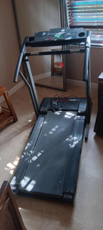pro form treadmill - Thumbnail 3