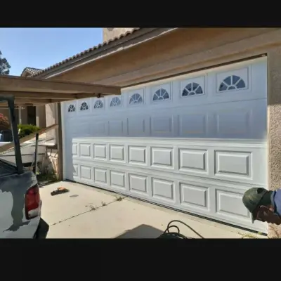 Garage door - Thumbnail 3
